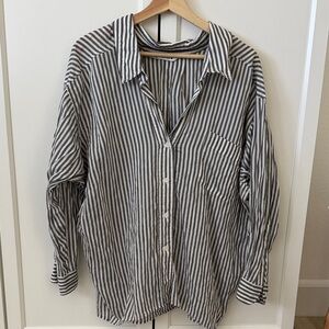 Zara Striped Button-Up Shirt in Grey and White